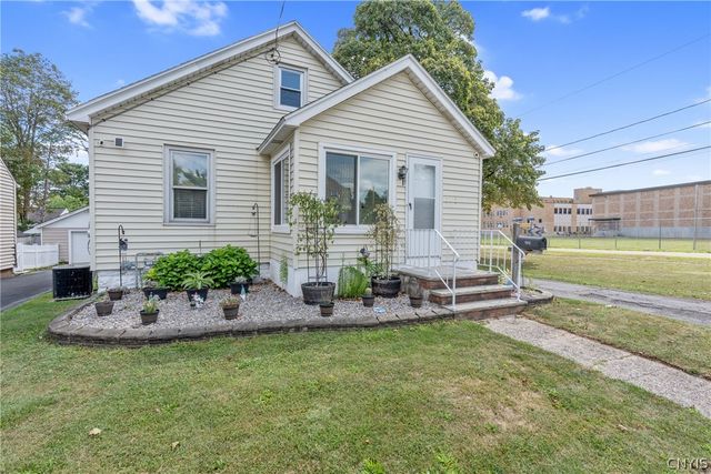 102 Marsden Road, Salina, NY 13208