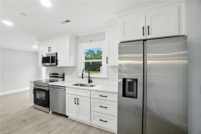 3209 Tyre Neck RD, Chesapeake, VA 23321