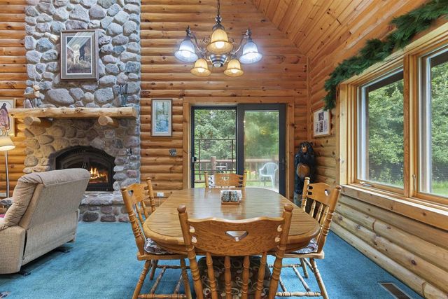 15789 HICKORY LANE, Mountain, WI 54149