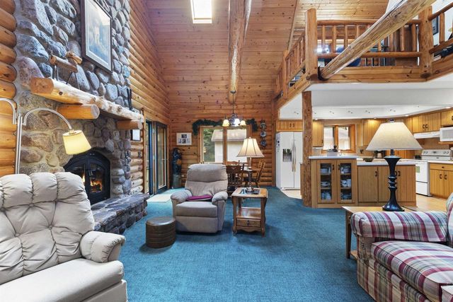 15789 HICKORY LANE, Mountain, WI 54149