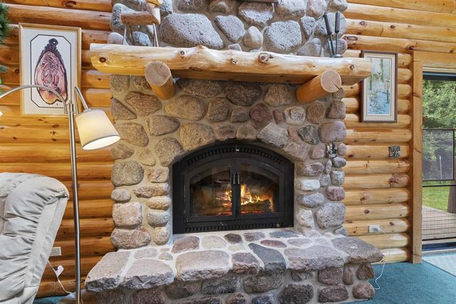 15789 HICKORY LANE, Mountain, WI 54149