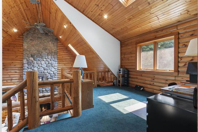 15789 HICKORY LANE, Mountain, WI 54149