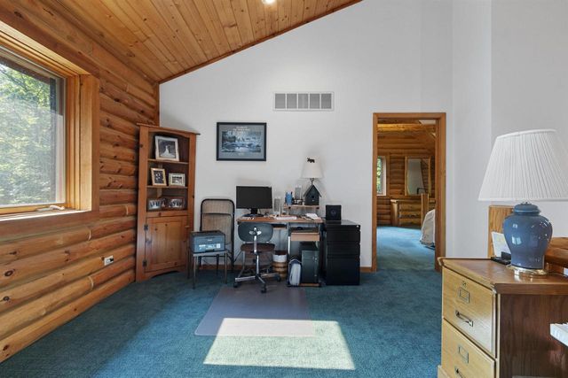 15789 HICKORY LANE, Mountain, WI 54149