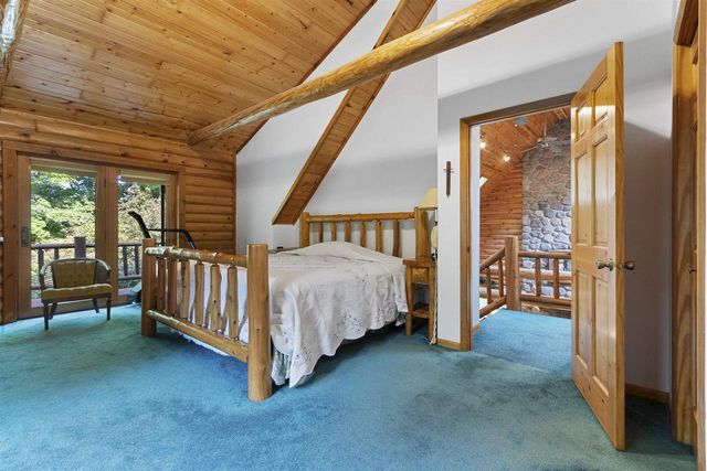 15789 HICKORY LANE, Mountain, WI 54149