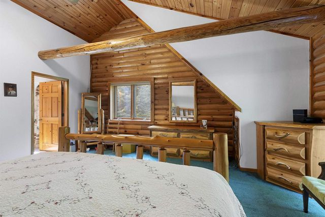 15789 HICKORY LANE, Mountain, WI 54149