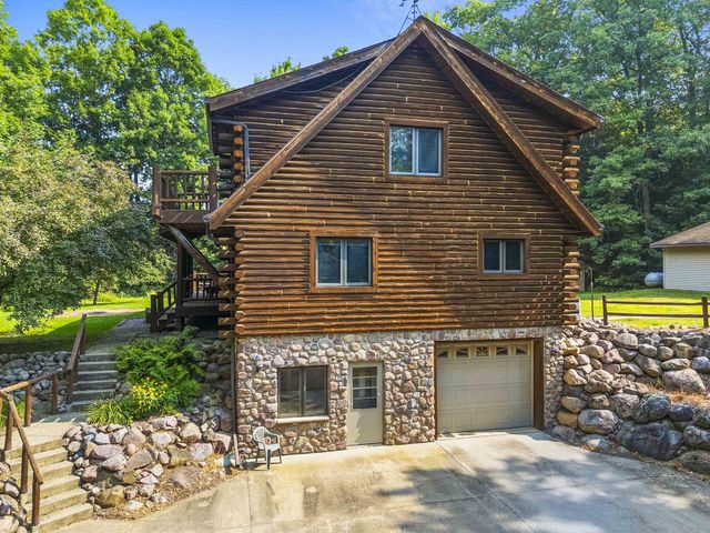 15789 HICKORY LANE, Mountain, WI 54149