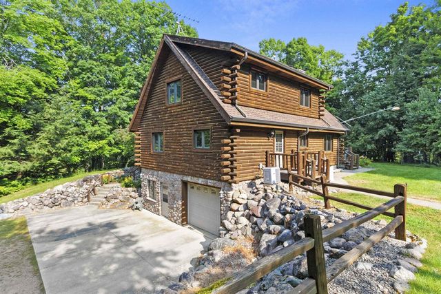 15789 HICKORY LANE, Mountain, WI 54149