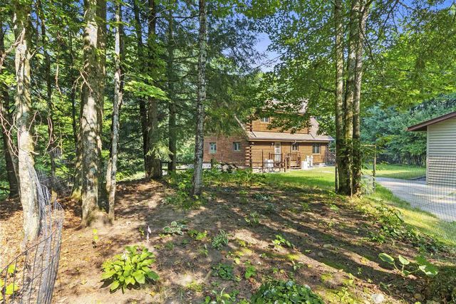 15789 HICKORY LANE, Mountain, WI 54149