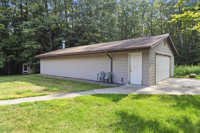 15789 HICKORY LANE, Mountain, WI 54149
