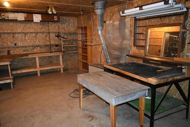 15789 HICKORY LANE, Mountain, WI 54149