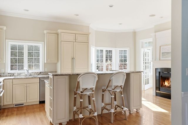 20 Woodlock Rd, Hingham, MA 02043