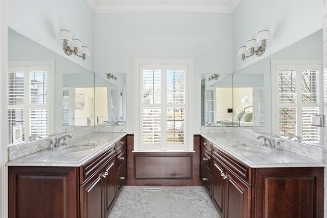 20 Woodlock Rd, Hingham, MA 02043