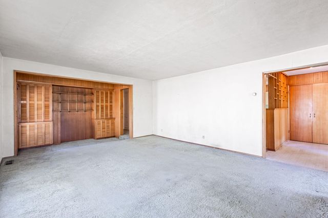 337 SE C Street, Madras, OR 97741