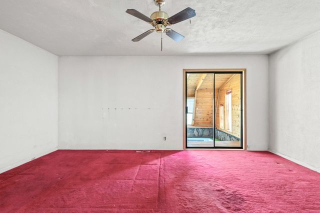 337 SE C Street, Madras, OR 97741