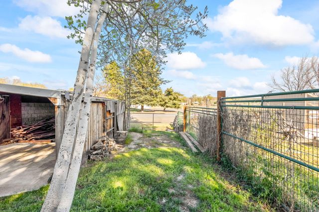 337 SE C Street, Madras, OR 97741