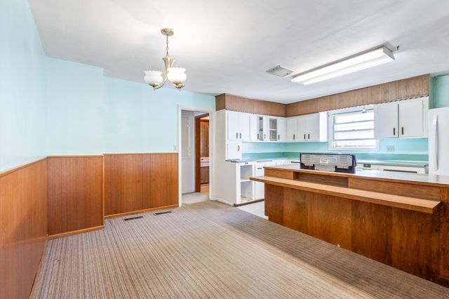 337 SE C Street, Madras, OR 97741