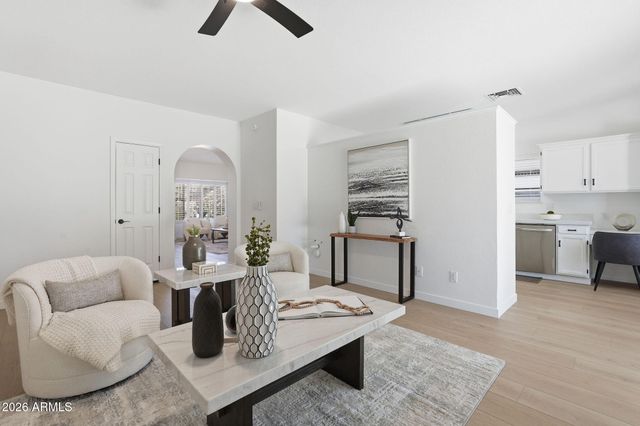 9055 E Kalil Drive, Scottsdale, AZ 85260