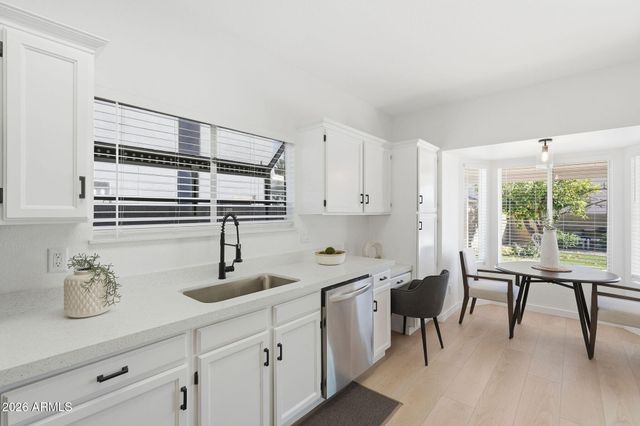 9055 E Kalil Drive, Scottsdale, AZ 85260