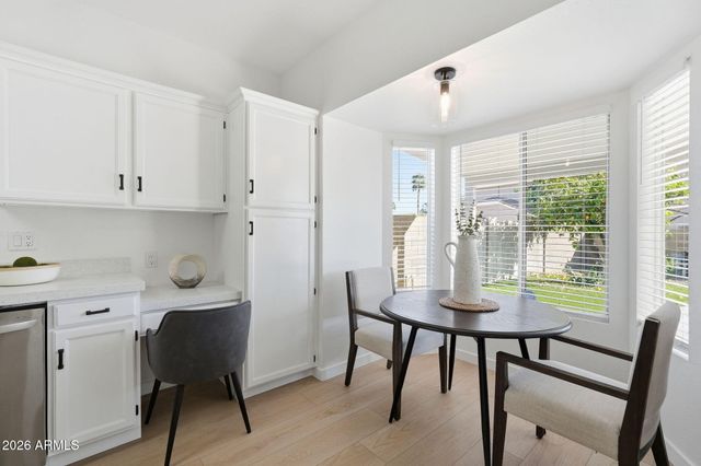 9055 E Kalil Drive, Scottsdale, AZ 85260