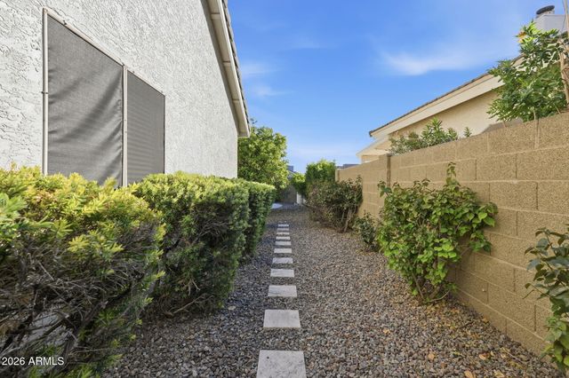 9055 E Kalil Drive, Scottsdale, AZ 85260