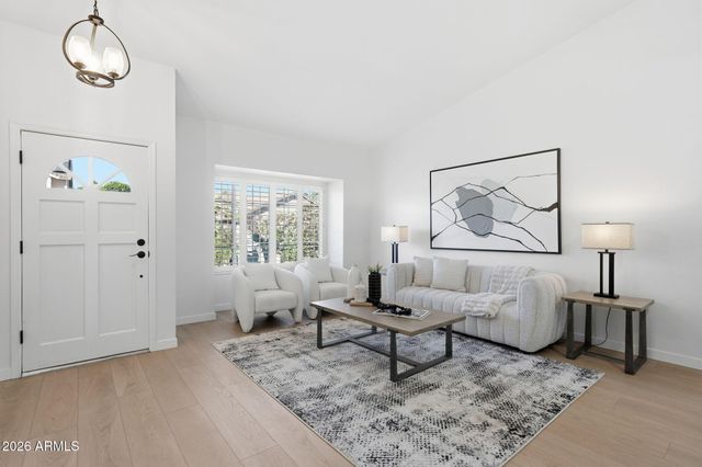 9055 E Kalil Drive, Scottsdale, AZ 85260