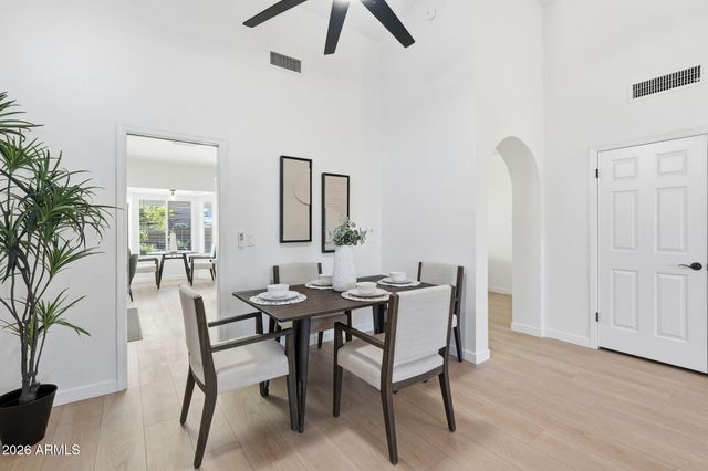 9055 E Kalil Drive, Scottsdale, AZ 85260