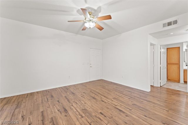 1050 East Cactus Avenue 1031, Las Vegas, NV 89183