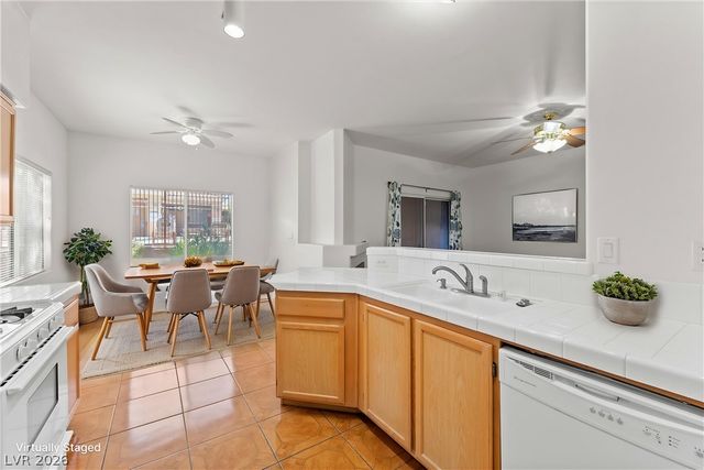 1050 East Cactus Avenue 1031, Las Vegas, NV 89183