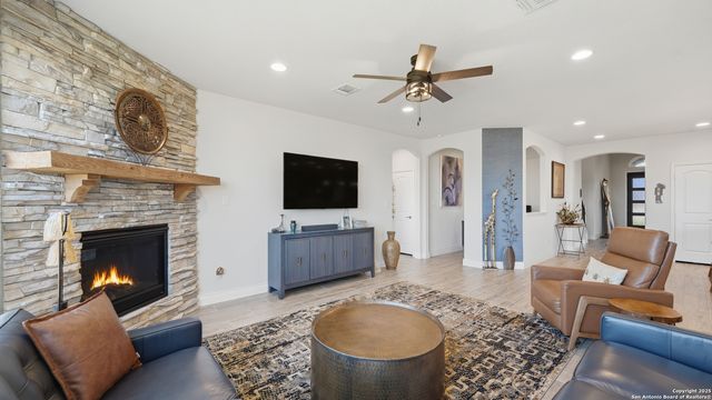 820 silverberry, New Braunfels, TX 78132