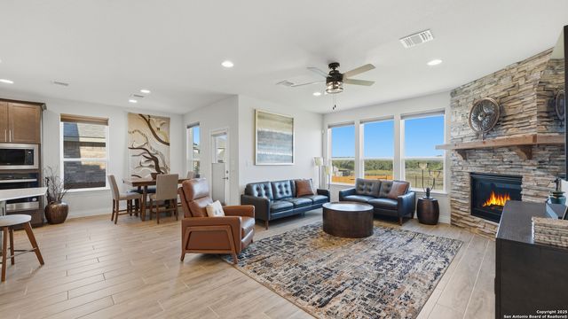 820 silverberry, New Braunfels, TX 78132