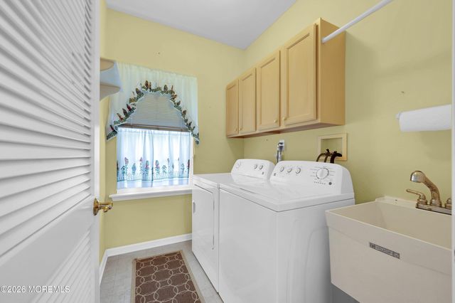 63 Halsted Drive, Manchester, NJ 08759