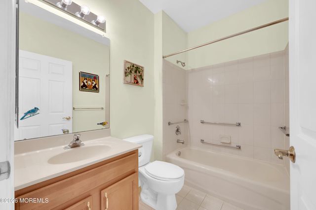 63 Halsted Drive, Manchester, NJ 08759