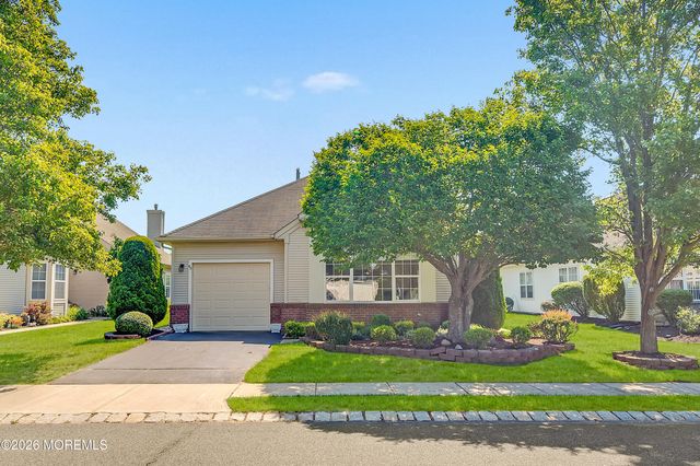 63 Halsted Drive, Manchester, NJ 08759