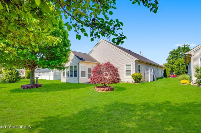 63 Halsted Drive, Manchester, NJ 08759