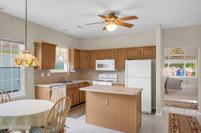 63 Halsted Drive, Manchester, NJ 08759