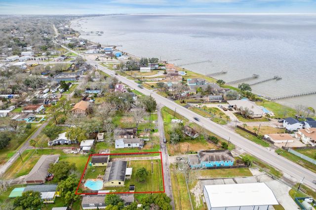4722 Palmetto Street, Bacliff, TX 77518