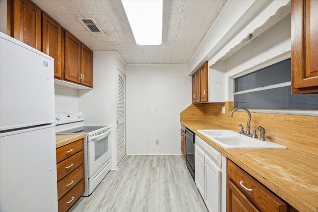4722 Palmetto Street, Bacliff, TX 77518