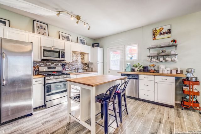 1212 NOLAN ST, San Antonio, TX 78202