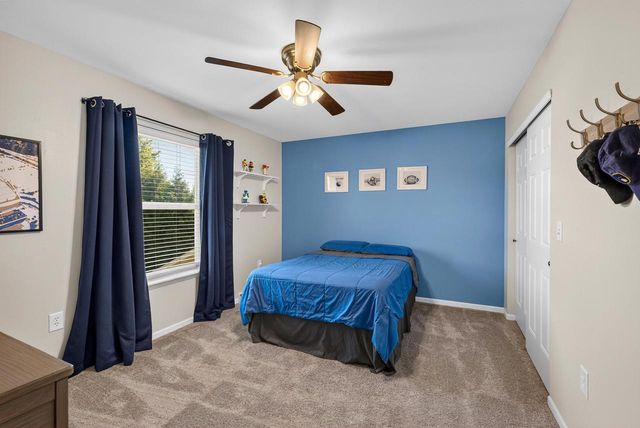 600 E Randy ROAD, Oak Creek, WI 53154