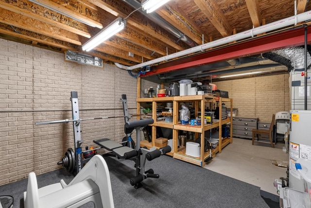 600 E Randy ROAD, Oak Creek, WI 53154