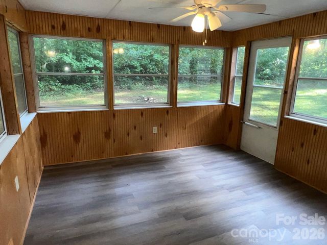 5543 White Oaks Drive, Morganton, NC 28655