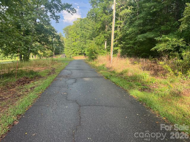 5543 White Oaks Drive, Morganton, NC 28655