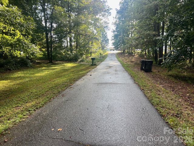 5543 White Oaks Drive, Morganton, NC 28655