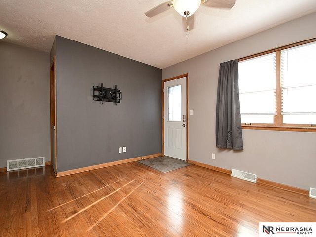 7218 Morton Street, Lincoln, NE 68507