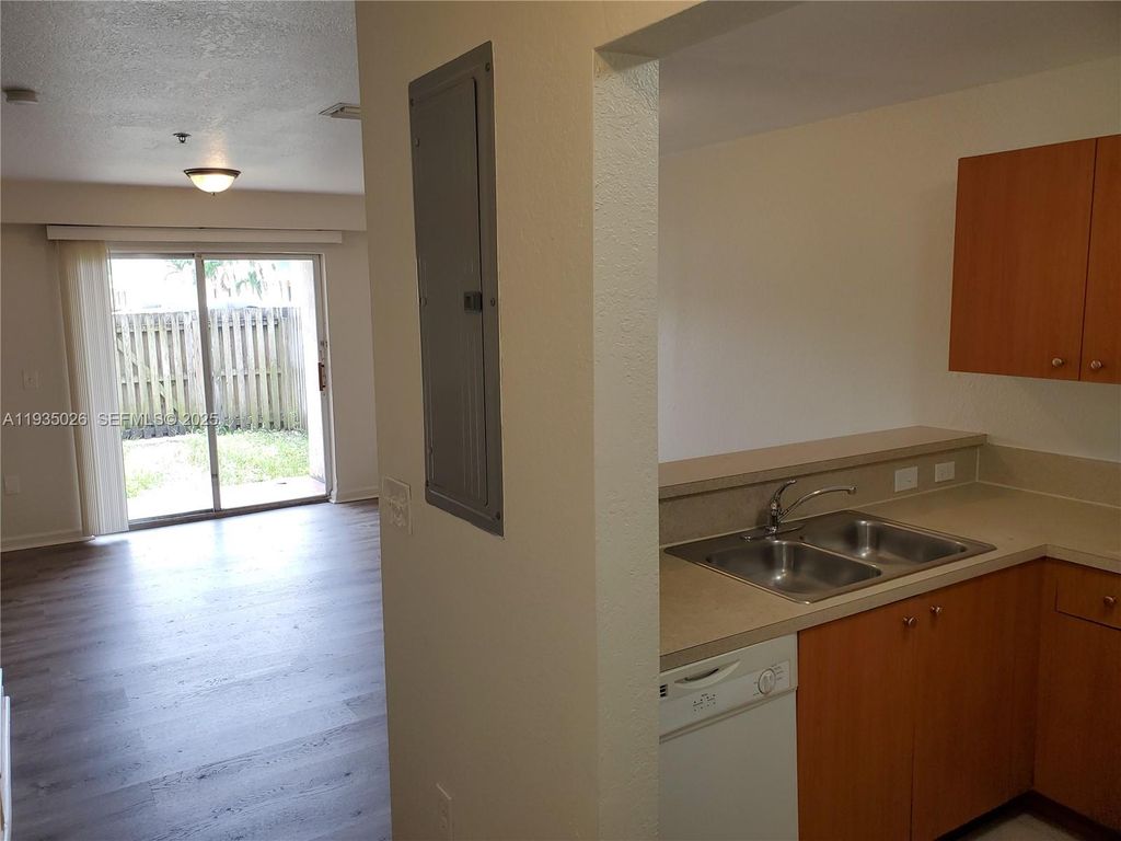 14238 NW 17th Ave 14238, Opa-locka, FL 33054