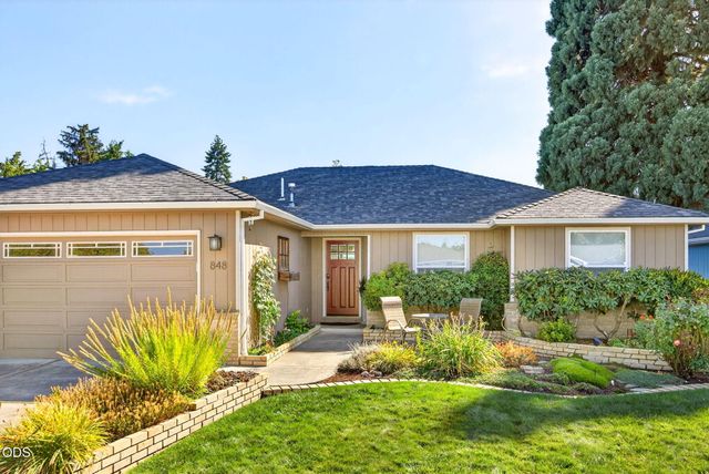 848 Forest Glen Drive, Central Point, OR 97502