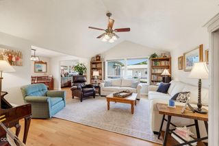 848 Forest Glen Drive, Central Point, OR 97502