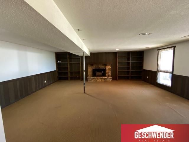 9959 N 108 Street, Omaha, NE 68142