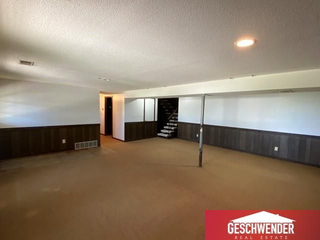 9959 N 108 Street, Omaha, NE 68142