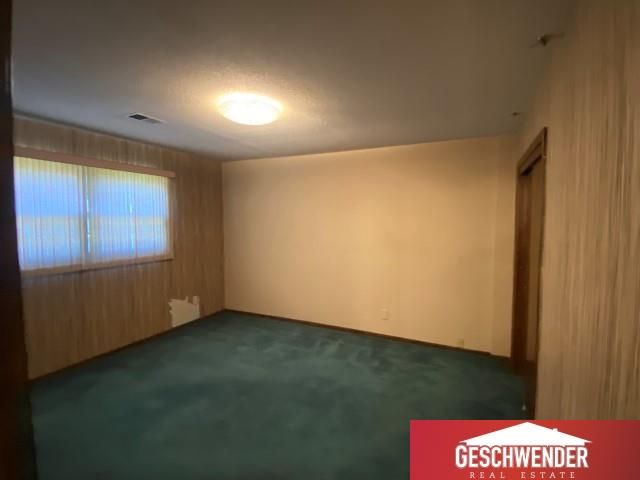 9959 N 108 Street, Omaha, NE 68142